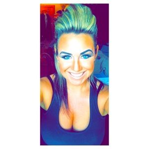 Meet your Posher, Fallon